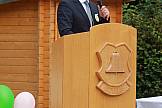 Bürgermeister Ulrich Berger gratuliert