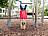 Schülerinnen und Schüler auf dem Spielplatz