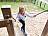 Schülerinnen und Schüler auf dem Spielplatz